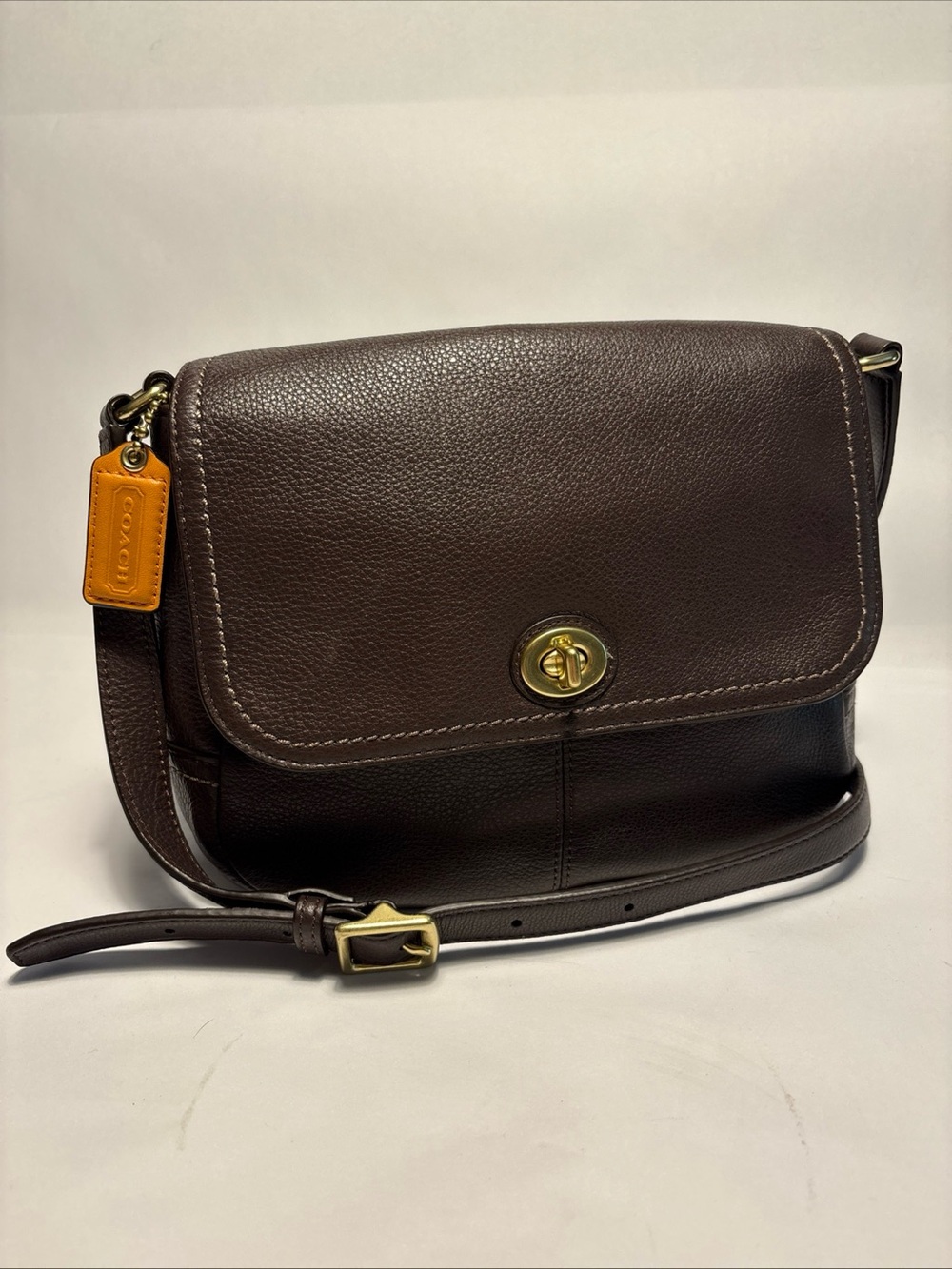 VTG Coach Park Taylor Turnlock Crossbody Bag F23663 Brown Pebbled Leather